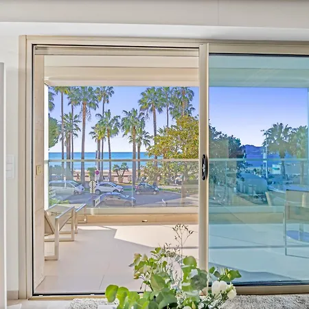 Ref 2052 - Seasonal - Prestigious On The Croisette *