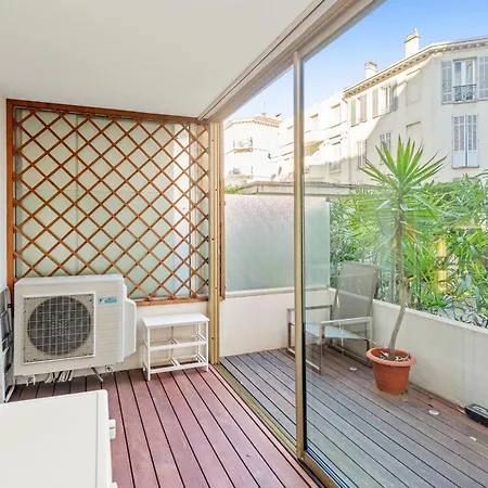 Ref 2052 - Seasonal - Prestigious On The Croisette
