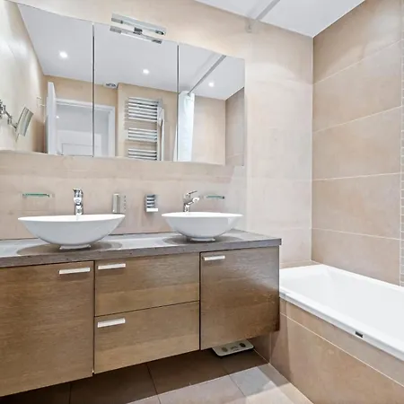 Ref 2052 - Seasonal - Prestigious On The Croisette * Cannes